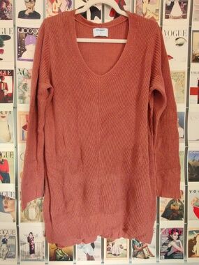 Textured Knit V-Neck Tunic Sweater in Rust Colour – XXL